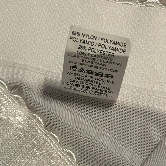 NWT‎ Bustier’ made by VENUS- size 46D - Picture 7 of 8